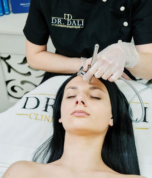 Tratament Întinerire cu Intraceuticals