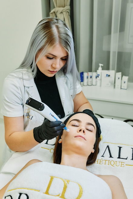 Tratament rejuvenare Dermapen 4